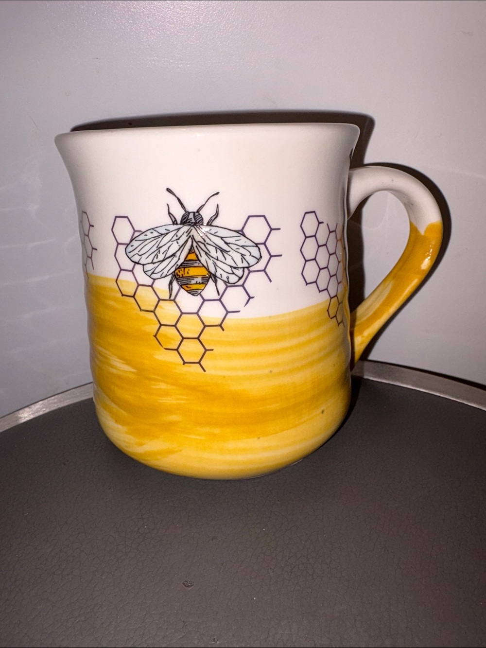 Cute Heartland Hive Bumble Bee Coffee Mug Yellow Dipped Glaze Ceramic Cup, 16 Oz
